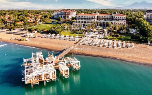 Koulutusleiri - Kempinski Hotel the Dome - 