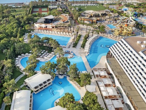 Treningsleir - Titanic Deluxe Lara - 